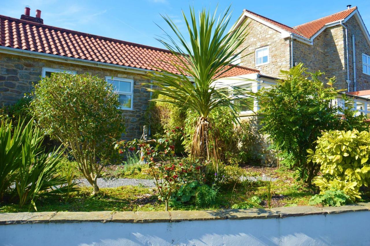Middlehead Cottages 皮克林 外观 照片
